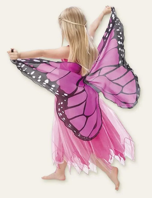 فستان تول مطرز على شكل فراشة