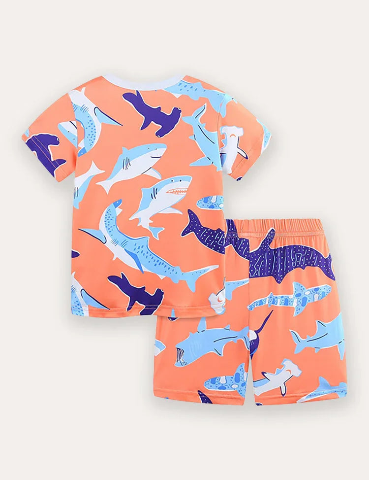 Set aus Kurzarm-T-Shirt und Shorts mit Wal-Print