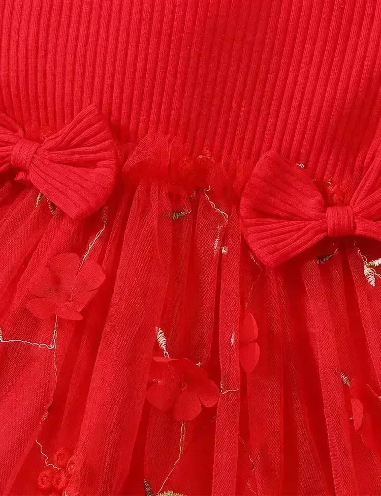 Weihnachtsblumen-Tüllkleid
