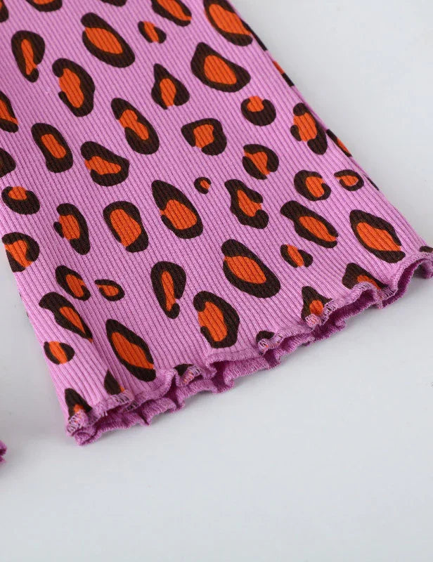 طماق طباعة الفهد متوهج