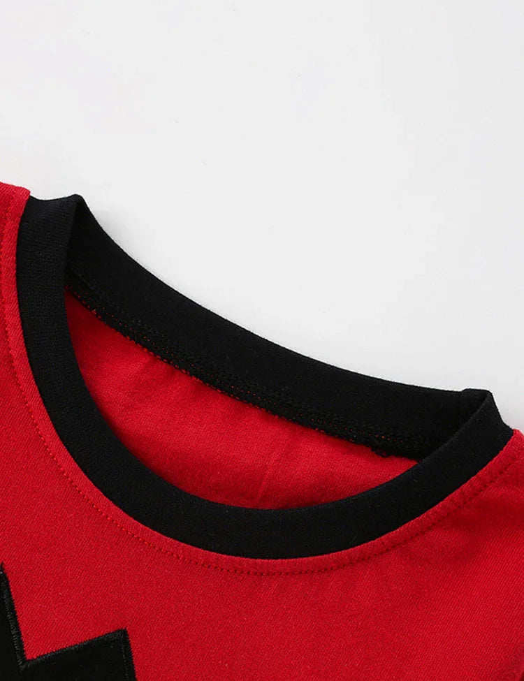 Set in due pezzi a maniche lunghe con applicazione a forma di orsetto carino